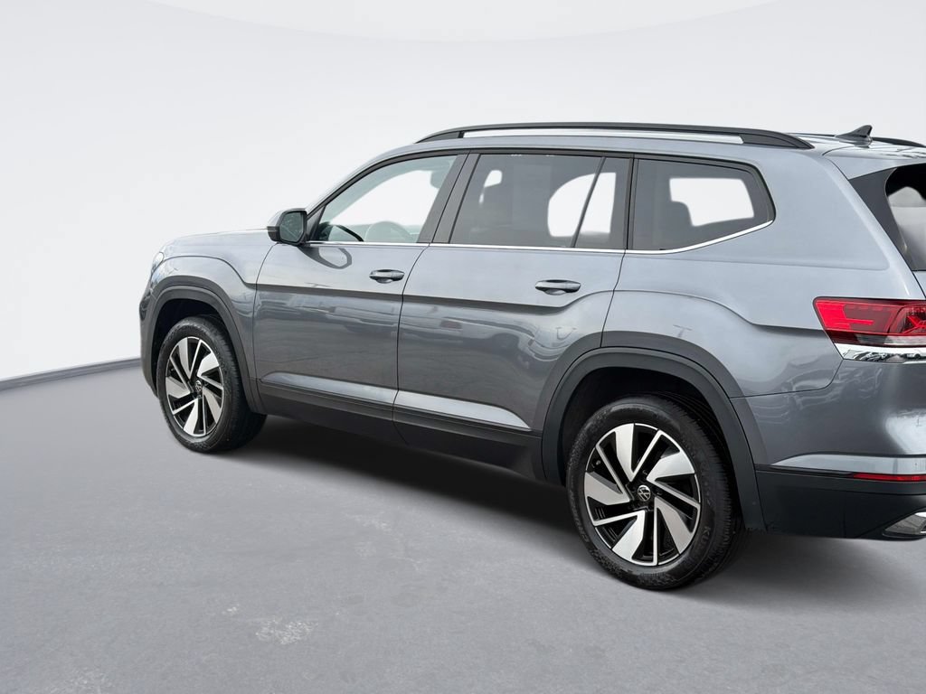 Used 2025 Volkswagen Atlas SE FWD image 7