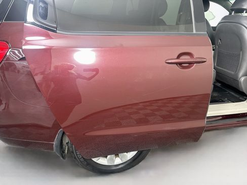 Used 2017 Kia Sedona EX FWD image 31