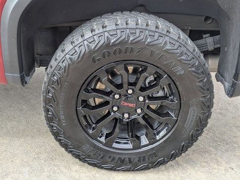 Used 2023 GMC Sierra 1500 AT4X image 8