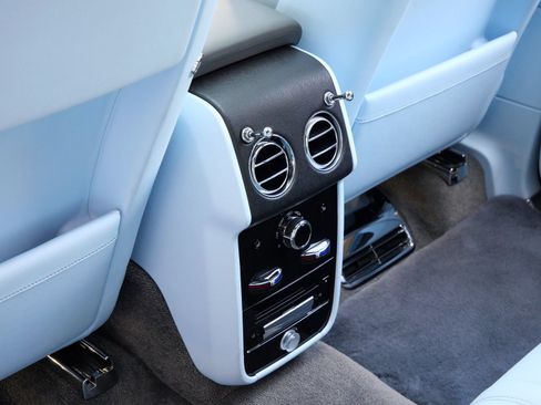 Used 2023 Rolls-Royce Cullinan w/ Cullinan Package AWD/4WD image 28