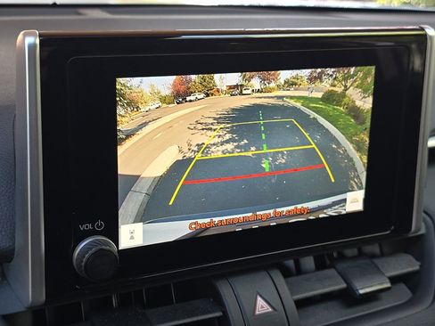 Used 2023 Toyota RAV4 LE image 21