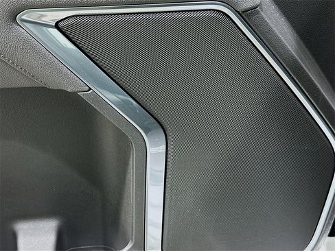 New 2026 GMC Sierra 1500 SLT image 19