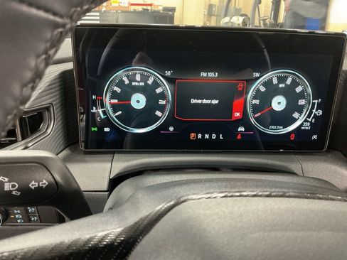 Used 2025 Ford Mustang Coupe image 9