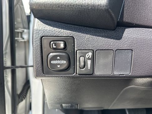 Used 2015 Toyota Corolla S Premium FWD image 14