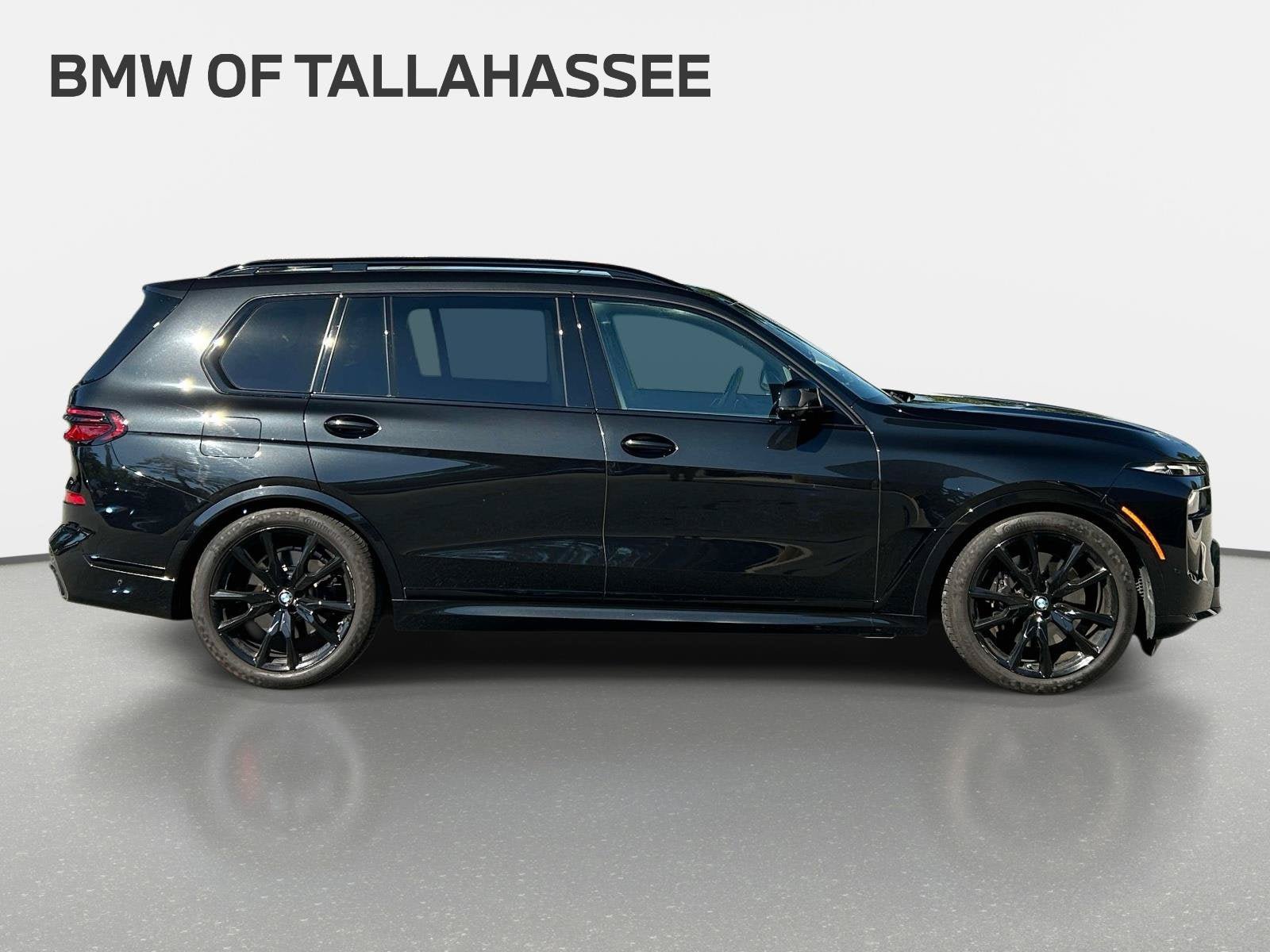 Used 2024 BMW X7 xDrive40i w/ Executive Package AWD/4WD image 4