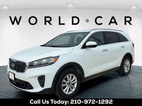 Used 2020 Kia Sorento LX w/ LX I4 Convenience Package FWD image 3