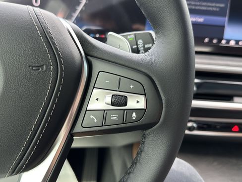 Used 2026 BMW X5 xDrive40i w/ Climate Comfort Package image 18