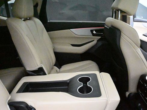 Certified 2024 Acura MDX SH-AWD w/ Technology Package image 20