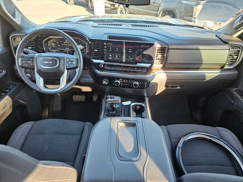 Used 2022 GMC Sierra 1500 Elevation w/ X31 Off-Road Package AWD/4WD image 19