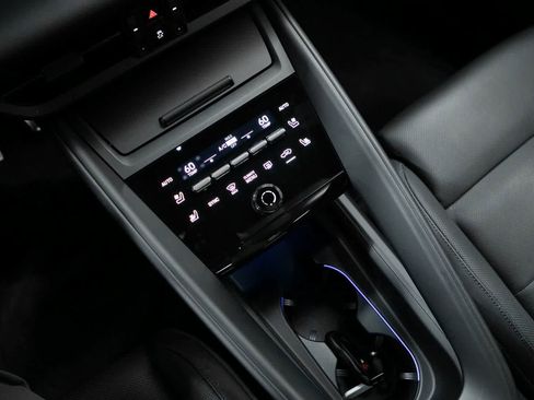 Certified 2025 Porsche Macan 4S Electric image 21