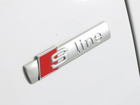 Used 2019 Audi Q8 Prestige image 49