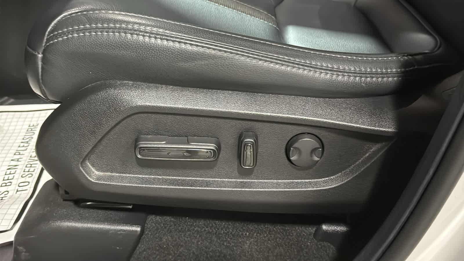 Used 2025 Honda Pilot EX-L image 22