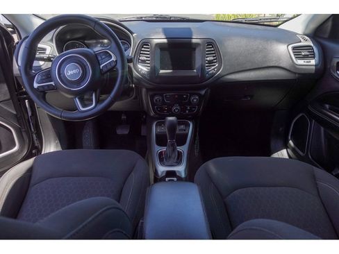 Used 2019 Jeep Compass Sport FWD image 28