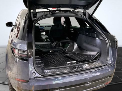 Used 2026 Land Rover Range Rover Velar Dynamic SE AWD/4WD image 6