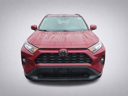 Used 2019 Toyota RAV4 XLE w/ All Weather Liner Package AWD/4WD image 9