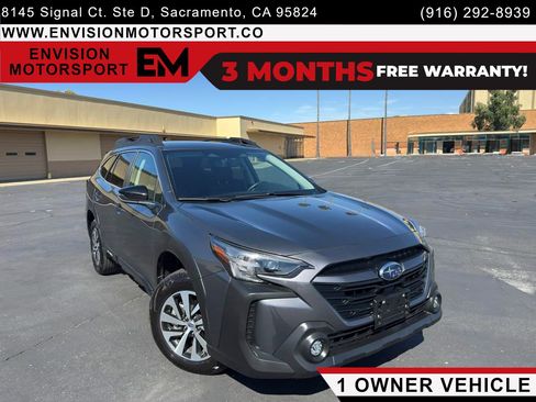 Used 2025 Subaru Outback Premium AWD/4WD image 1