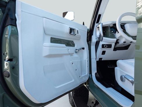 Used 2025 Ford Bronco Badlands AWD/4WD image 7