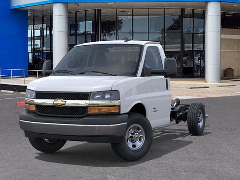 New 2025 Chevrolet Express 3500 w/ Power Convenience Package image 6