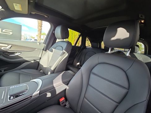 Used 2020 Mercedes-Benz GLC 300 4MATIC image 14