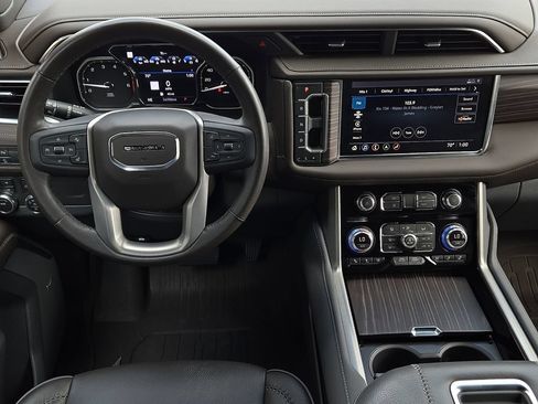Used 2021 GMC Yukon Denali AWD/4WD image 12