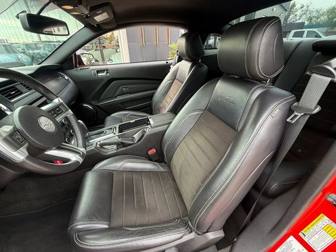 Used 2013 Ford Mustang GT Premium RWD image 34