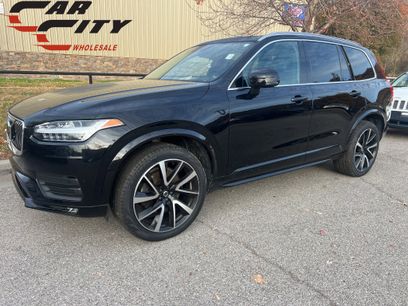 Used 2022 Volvo XC90 T6 Momentum w/ Climate Package