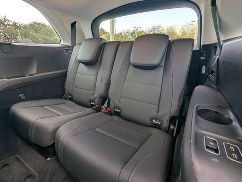 Used 2025 Mercedes-Benz GLS 450 4MATIC image 15