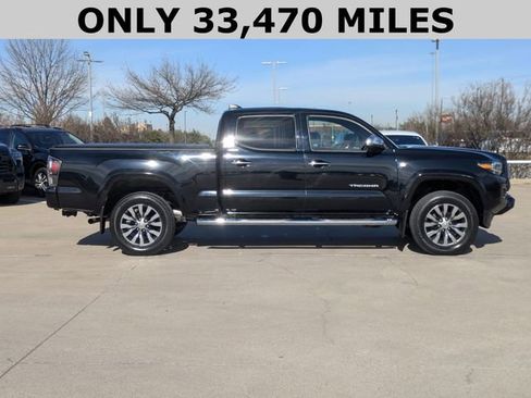 Used 2022 Toyota Tacoma Limited image 4