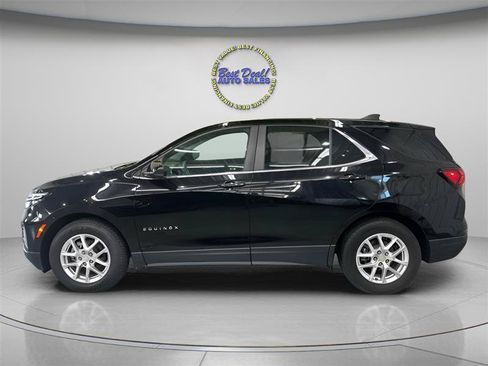 Used 2023 Chevrolet Equinox LT w/ Driver Convenience Package FWD image 2
