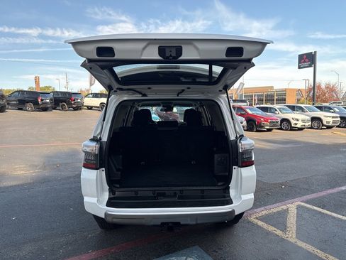 Used 2023 Toyota 4Runner TRD Off-Road image 8