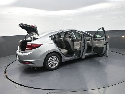 Used 2020 Hyundai Elantra SE FWD image 37