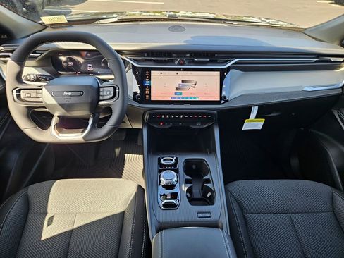 New 2026 Jeep Cherokee Laredo AWD/4WD image 23