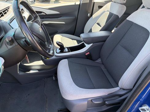 Used 2021 Chevrolet Bolt LT FWD image 18