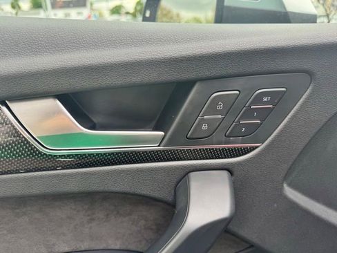 Used 2019 Audi SQ5 Premium Plus w/ Premium Plus Package AWD/4WD image 17