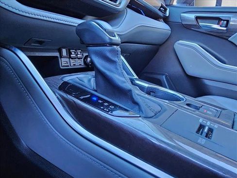 Used 2021 Toyota Highlander Platinum image 12