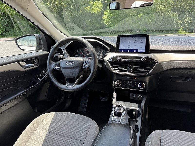 Used 2021 Ford Escape SE w/ SE Sport Appearance Package AWD/4WD image 12