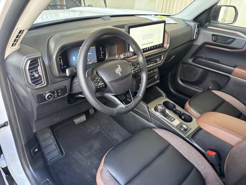 Used 2026 Ford Bronco Sport Outer Banks AWD/4WD image 15