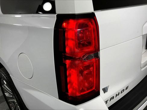 Used 2019 Chevrolet Tahoe Premier AWD/4WD image 23