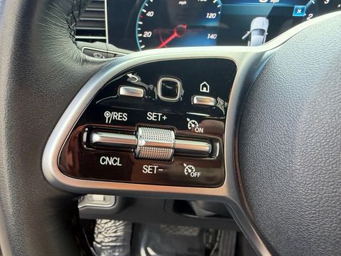 Used 2022 Mercedes-Benz GLE 350 4MATIC w/ Premium Package image 17