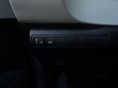 Used 2026 Toyota Corolla LE FWD image 21