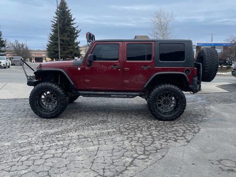 Used 2010 Jeep Wrangler Unlimited Rubicon w/ Trailer Tow Group image 2