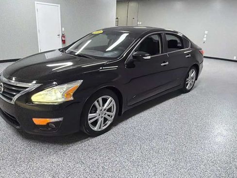 Used 2015 Nissan Altima 3.5 SL FWD image 7