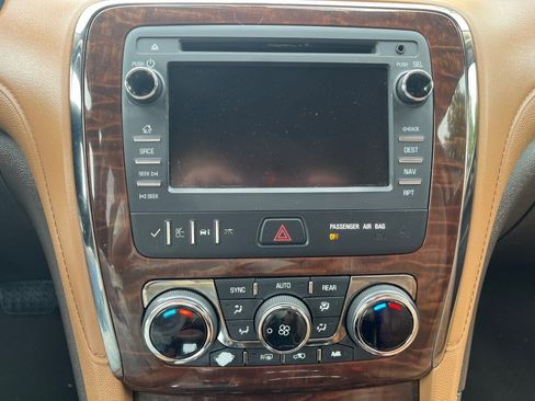 Used 2014 Buick Enclave Leather w/ LPO, Cargo Convenience Pkg AWD/4WD image 24