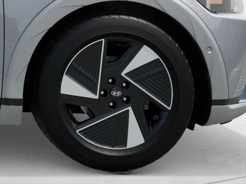 New 2026 Hyundai Ioniq 5 Limited image 8