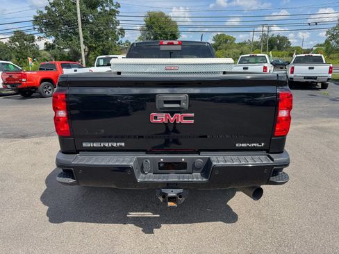 Used 2015 GMC Sierra 3500 Denali AWD/4WD image 4