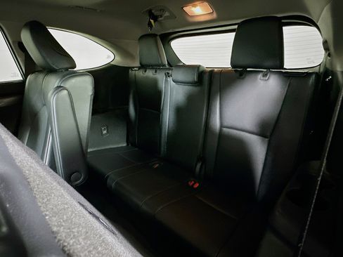 Used 2024 Toyota Highlander Platinum image 28