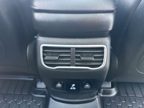 Used 2022 Hyundai Santa Fe Limited image 40