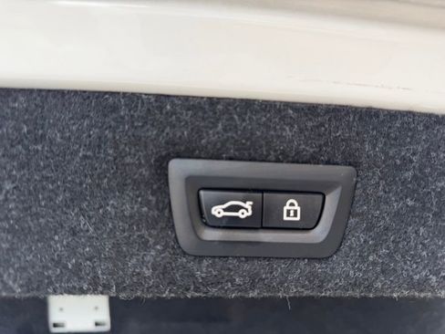 Used 2019 BMW 540i xDrive w/ M Sport Package image 23