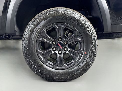 New 2025 GMC Canyon Elevation w/ Convenience Package image 31