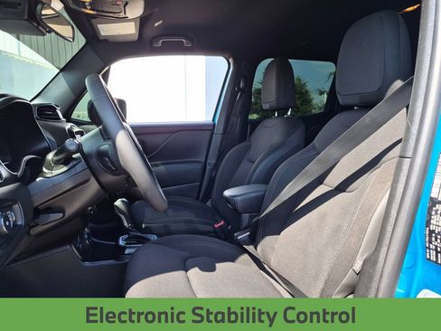 Used 2022 Jeep Renegade Altitude AWD/4WD image 15